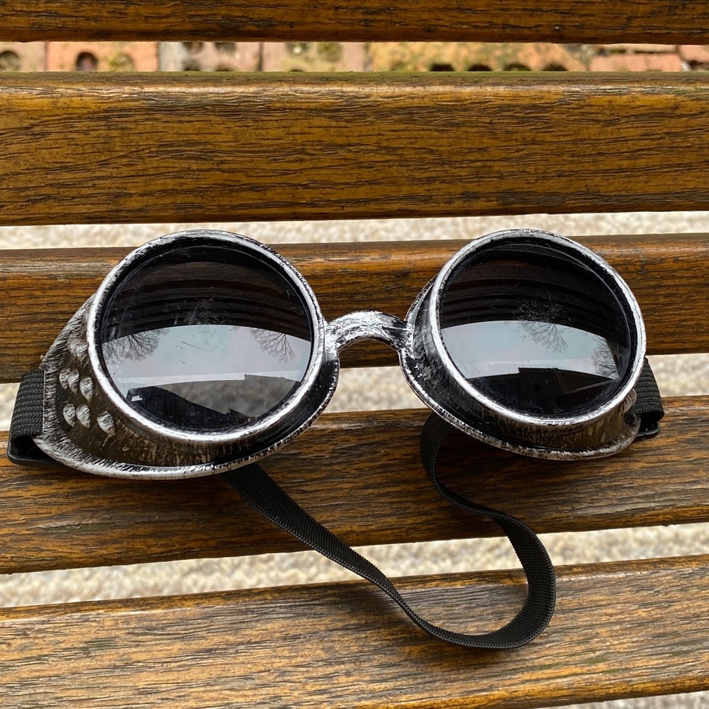 Steampunk Black Goggles Sun glacier glasses plastic costume smoke tint